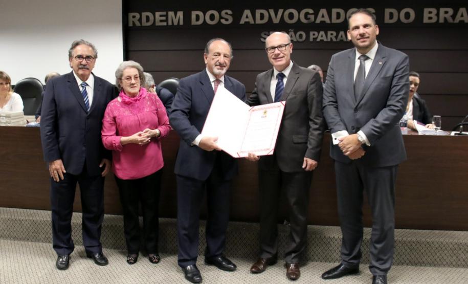 Evento foi marcado pelas homenagens aos advogados e parceiros que auxiliaram a OAB nas causas da advocacia e da sociedade
