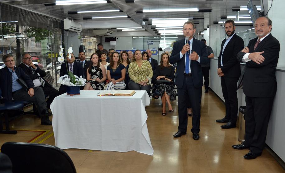 002 Diretoria também assina termo