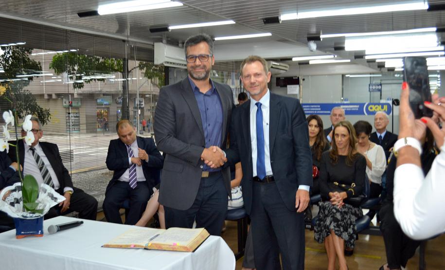 009 Diretoria também assina termo