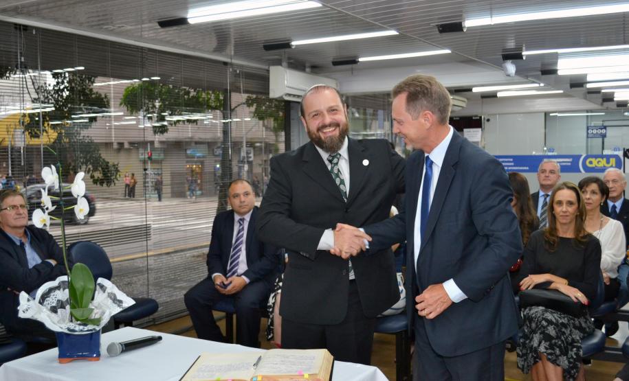 012 Diretoria também assina termo