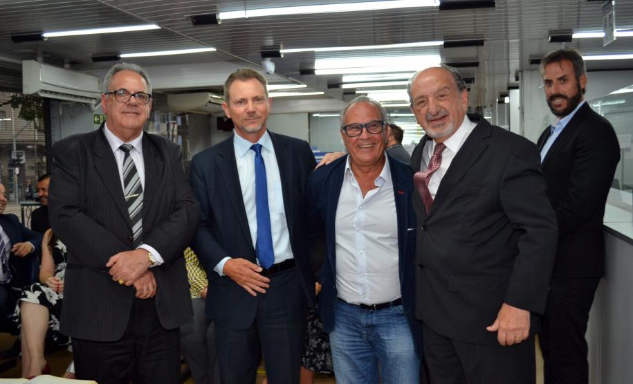 016 Diretoria também assina termo