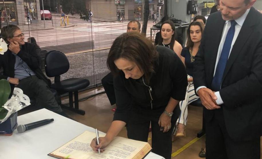 059 Diretoria também assina termo