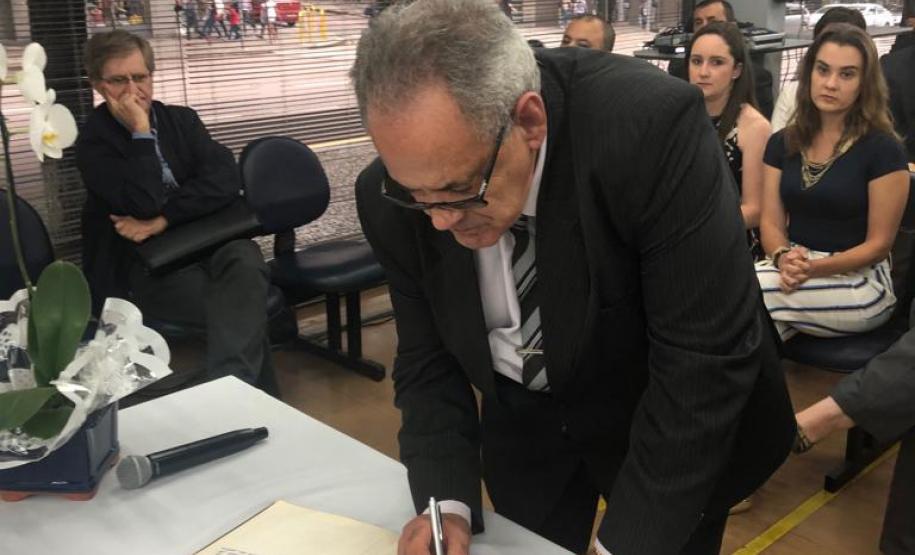 065 Diretoria também assina termo