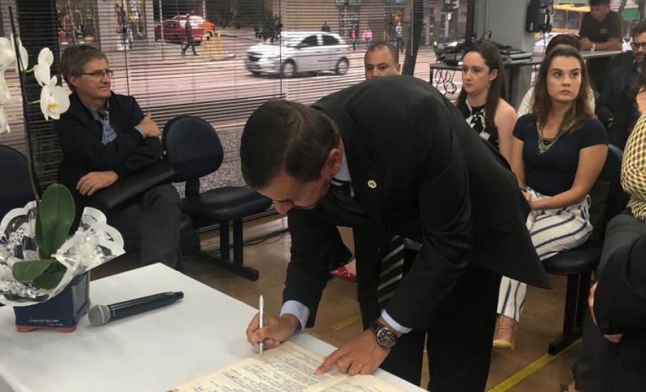 073 Diretoria também assina termo