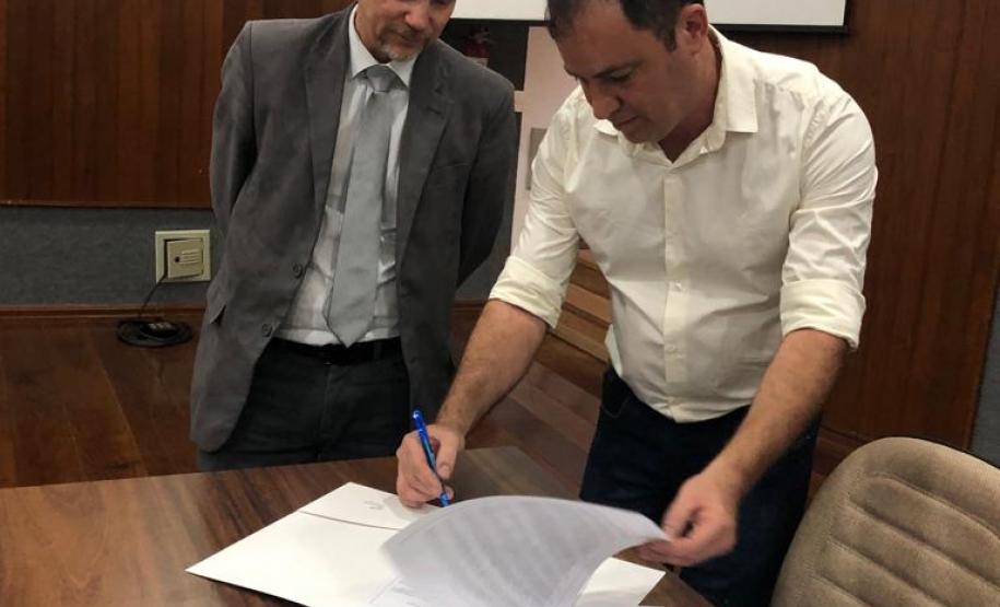 Inauguração da Agência de Londrina DIRETORIA DA JUCEPAR INAUGURA AGÊNCIA EM LONDRINA,
Agências da região também foram visitadas.